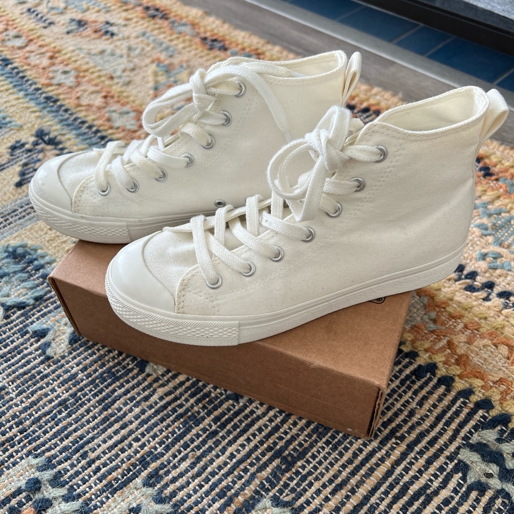 Muji High-Top Canvas Sneakers